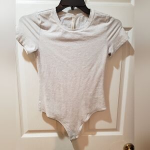 Babaton Light Gray Crew Bodysuit Size M